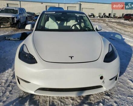 Белый Тесла Model Y, объемом двигателя 0 л и пробегом 25 тыс. км за 13000 $, фото 4 на Automoto.ua
