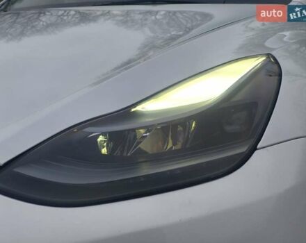 Белый Тесла Model Y, объемом двигателя 0 л и пробегом 39 тыс. км за 26800 $, фото 5 на Automoto.ua