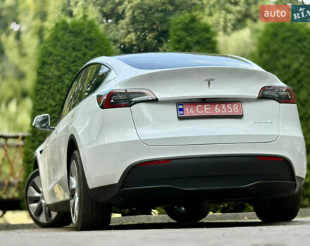 Белый Тесла Model Y, объемом двигателя 0 л и пробегом 72 тыс. км за 24750 $, фото 17 на Automoto.ua