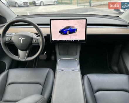 Білий Тесла Model Y, об'ємом двигуна 0 л та пробігом 47 тис. км за 26500 $, фото 36 на Automoto.ua