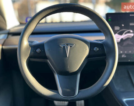 Білий Тесла Model Y, об'ємом двигуна 0 л та пробігом 73 тис. км за 27750 $, фото 10 на Automoto.ua