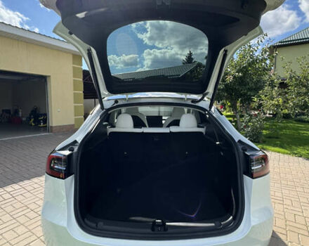 Белый Тесла Model Y, объемом двигателя 0 л и пробегом 33 тыс. км за 32000 $, фото 5 на Automoto.ua