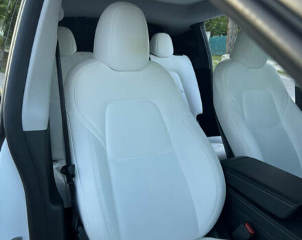 Тесла Model Y 2023 в Шаргороде на Automoto.ua Белый Тесла Model Y, объемом двигателя 0 л и пробегом 81 тыс. км за 31900 $, фото 31 на Automoto.ua