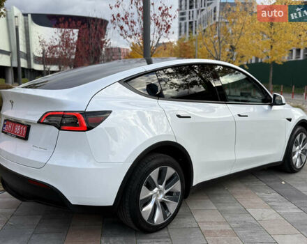 Белый Тесла Model Y, объемом двигателя 0 л и пробегом 25 тыс. км за 32500 $, фото 4 на Automoto.ua