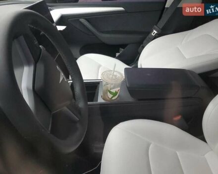 Белый Тесла Model Y, объемом двигателя 0 л и пробегом 1 тыс. км за 23000 $, фото 6 на Automoto.ua