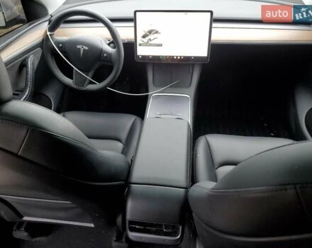 Белый Тесла Model Y, объемом двигателя 0 л и пробегом 29 тыс. км за 10000 $, фото 7 на Automoto.ua