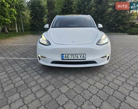 Білий Тесла Model Y, об'ємом двигуна 0 л та пробігом 26 тис. км за 28000 $, фото 1 на Automoto.ua