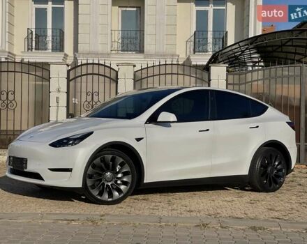 Белый Тесла Model Y, объемом двигателя 0 л и пробегом 26 тыс. км за 28700 $, фото 5 на Automoto.ua