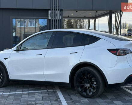 Белый Тесла Model Y, объемом двигателя 0 л и пробегом 45 тыс. км за 29990 $, фото 3 на Automoto.ua