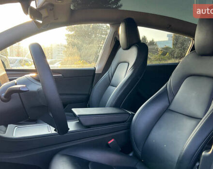 Білий Тесла Model Y, об'ємом двигуна 0 л та пробігом 73 тис. км за 27750 $, фото 8 на Automoto.ua