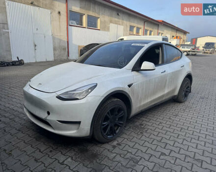 Білий Тесла Model Y, об'ємом двигуна 0 л та пробігом 156 тис. км за 17500 $, фото 4 на Automoto.ua