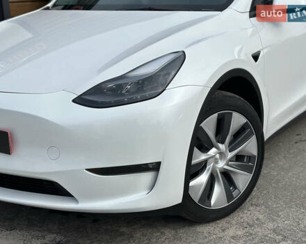 Білий Тесла Model Y, об'ємом двигуна 0 л та пробігом 47 тис. км за 26500 $, фото 4 на Automoto.ua