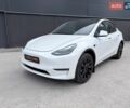 Білий Тесла Model Y, об'ємом двигуна 0 л та пробігом 70 тис. км за 27999 $, фото 1 на Automoto.ua