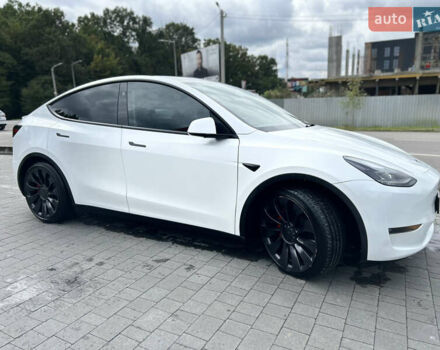 Белый Тесла Model Y, объемом двигателя 0 л и пробегом 18 тыс. км за 28950 $, фото 2 на Automoto.ua