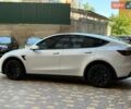 Білий Тесла Model Y, об'ємом двигуна 0 л та пробігом 66 тис. км за 28000 $, фото 1 на Automoto.ua
