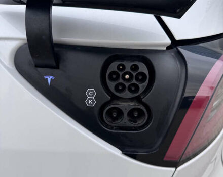 Белый Тесла Model Y, объемом двигателя 0 л и пробегом 29 тыс. км за 29900 $, фото 10 на Automoto.ua