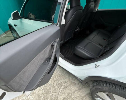 Білий Тесла Model Y, об'ємом двигуна 0 л та пробігом 47 тис. км за 32500 $, фото 12 на Automoto.ua