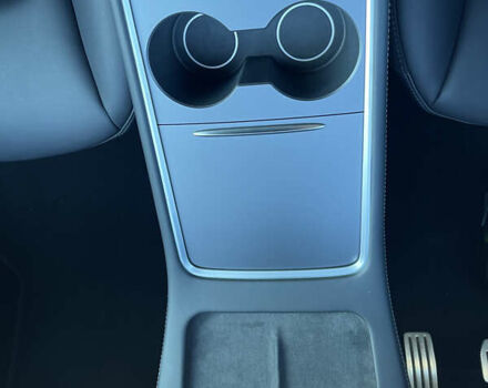 Белый Тесла Model Y, объемом двигателя 0 л и пробегом 43 тыс. км за 29500 $, фото 23 на Automoto.ua