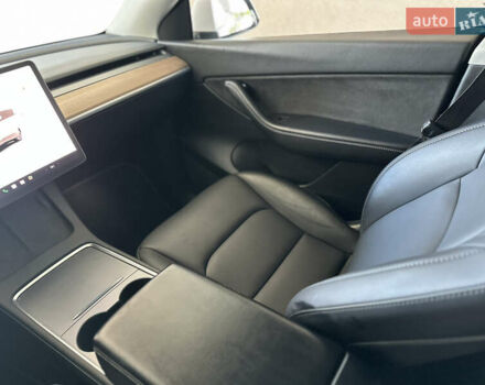 Белый Тесла Model Y, объемом двигателя 0 л и пробегом 36 тыс. км за 25500 $, фото 9 на Automoto.ua