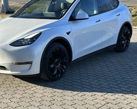 Белый Тесла Model Y, объемом двигателя 0 л и пробегом 70 тыс. км за 26900 $, фото 2 на Automoto.ua