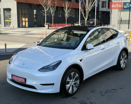 Белый Тесла Model Y, объемом двигателя 0 л и пробегом 35 тыс. км за 33777 $, фото 3 на Automoto.ua
