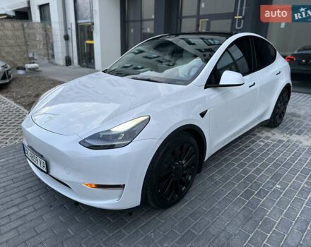 Белый Тесла Model Y, объемом двигателя 0 л и пробегом 25 тыс. км за 28900 $, фото 4 на Automoto.ua