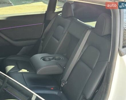 Білий Тесла Model Y, об'ємом двигуна 0 л та пробігом 42 тис. км за 31500 $, фото 14 на Automoto.ua