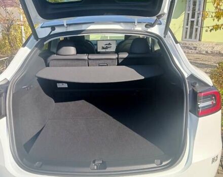 Белый Тесла Model Y, объемом двигателя 0 л и пробегом 18 тыс. км за 28500 $, фото 3 на Automoto.ua