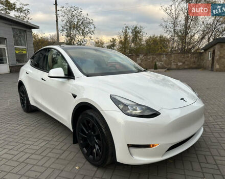 Белый Тесла Model Y, объемом двигателя 0 л и пробегом 35 тыс. км за 29500 $, фото 1 на Automoto.ua