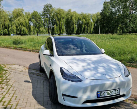 Тесла Model Y 2023 в Ровно на Automoto.ua Белый Тесла Model Y, объемом двигателя 0 л и пробегом 3 тыс. км за 32000 $, фото 12 на Automoto.ua