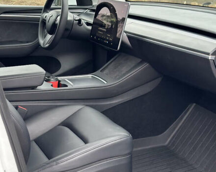 Білий Тесла Model Y, об'ємом двигуна 0 л та пробігом 76 тис. км за 29000 $, фото 17 на Automoto.ua