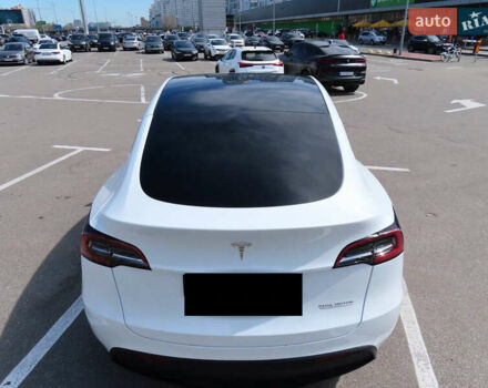 Белый Тесла Model Y, объемом двигателя 0 л и пробегом 41 тыс. км за 27000 $, фото 4 на Automoto.ua