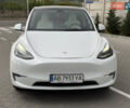Белый Тесла Model Y, объемом двигателя 0 л и пробегом 63 тыс. км за 26900 $, фото 31 на Automoto.ua