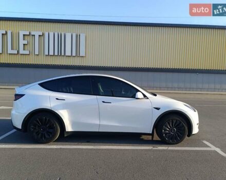 Белый Тесла Model Y, объемом двигателя 0 л и пробегом 36 тыс. км за 24990 $, фото 3 на Automoto.ua