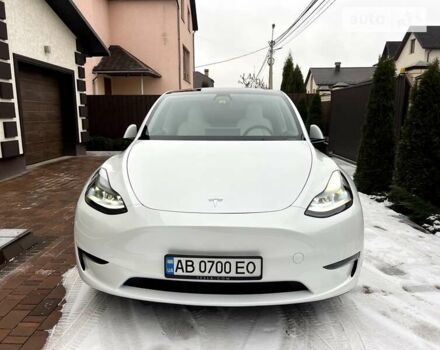 Белый Тесла Model Y, объемом двигателя 0 л и пробегом 25 тыс. км за 42500 $, фото 2 на Automoto.ua