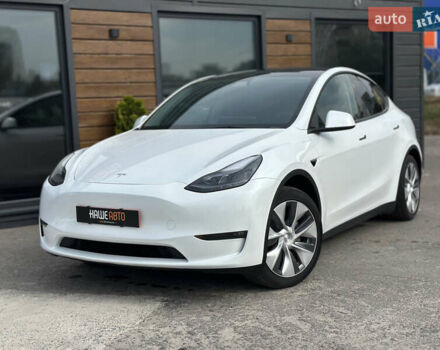 Білий Тесла Model Y, об'ємом двигуна 0 л та пробігом 47 тис. км за 26500 $, фото 1 на Automoto.ua