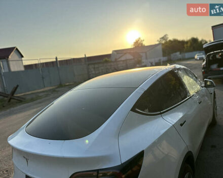 Белый Тесла Model Y, объемом двигателя 0 л и пробегом 96 тыс. км за 18290 $, фото 5 на Automoto.ua