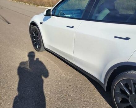Белый Тесла Model Y, объемом двигателя 0 л и пробегом 4 тыс. км за 27400 $, фото 13 на Automoto.ua
