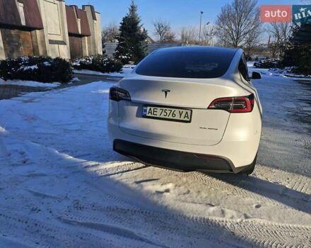 Белый Тесла Model Y, объемом двигателя 0 л и пробегом 22 тыс. км за 30000 $, фото 4 на Automoto.ua