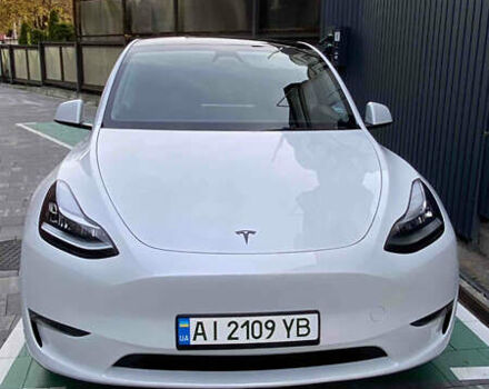 Белый Тесла Model Y, объемом двигателя 0 л и пробегом 42 тыс. км за 29999 $, фото 2 на Automoto.ua