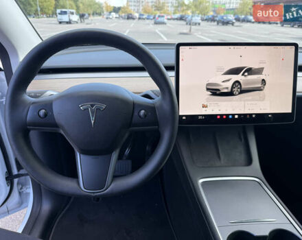 Тесла Model Y 2023 в Киеве на Automoto.ua Белый Тесла Model Y, объемом двигателя 0 л и пробегом 70 тыс. км за 31000 $, фото 14 на Automoto.ua