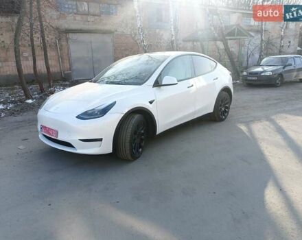 Белый Тесла Model Y, объемом двигателя 0 л и пробегом 17 тыс. км за 28500 $, фото 1 на Automoto.ua