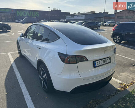 Белый Тесла Model Y, объемом двигателя 0 л и пробегом 76 тыс. км за 33000 $, фото 3 на Automoto.ua