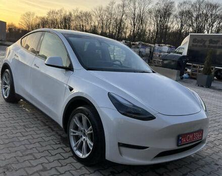 Белый Тесла Model Y, объемом двигателя 0 л и пробегом 45 тыс. км за 26999 $, фото 2 на Automoto.ua