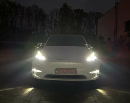 Белый Тесла Model Y, объемом двигателя 0 л и пробегом 24 тыс. км за 32000 $, фото 35 на Automoto.ua