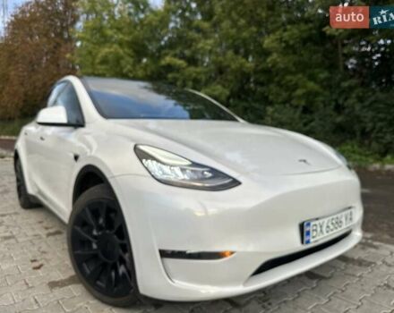 Белый Тесла Model Y, объемом двигателя 0 л и пробегом 62 тыс. км за 24999 $, фото 5 на Automoto.ua