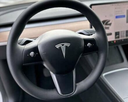 Білий Тесла Model Y, об'ємом двигуна 0 л та пробігом 15 тис. км за 32500 $, фото 25 на Automoto.ua