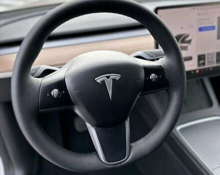 Білий Тесла Model Y, об'ємом двигуна 0 л та пробігом 15 тис. км за 31100 $, фото 25 на Automoto.ua