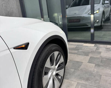 Белый Тесла Model Y, объемом двигателя 0 л и пробегом 41 тыс. км за 25500 $, фото 4 на Automoto.ua