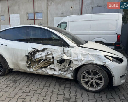 Білий Тесла Model Y, об'ємом двигуна 0 л та пробігом 156 тис. км за 17500 $, фото 1 на Automoto.ua